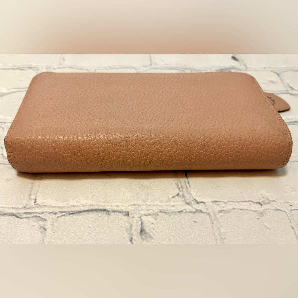 Louis Vuitton Comete Zip Wallet - Full Set. Gorgeous Light Pink W/ Taupe Inside. - Picture 11 of 16